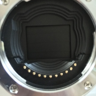 �J������